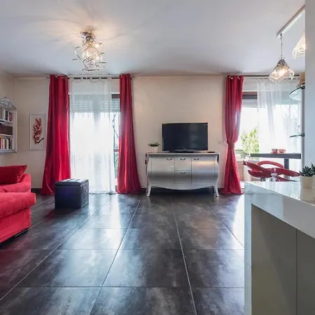 Apartment Perla With Garden By Wonderful Italy
